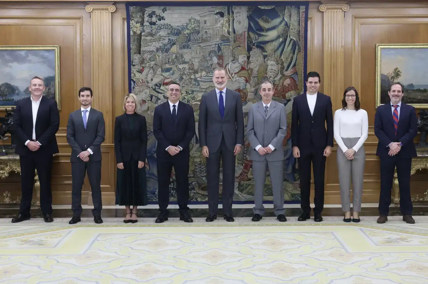 founderz en la casa real